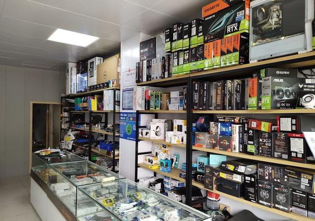 导致网购电脑配件组装和实体店组装之间价格差距大的原因